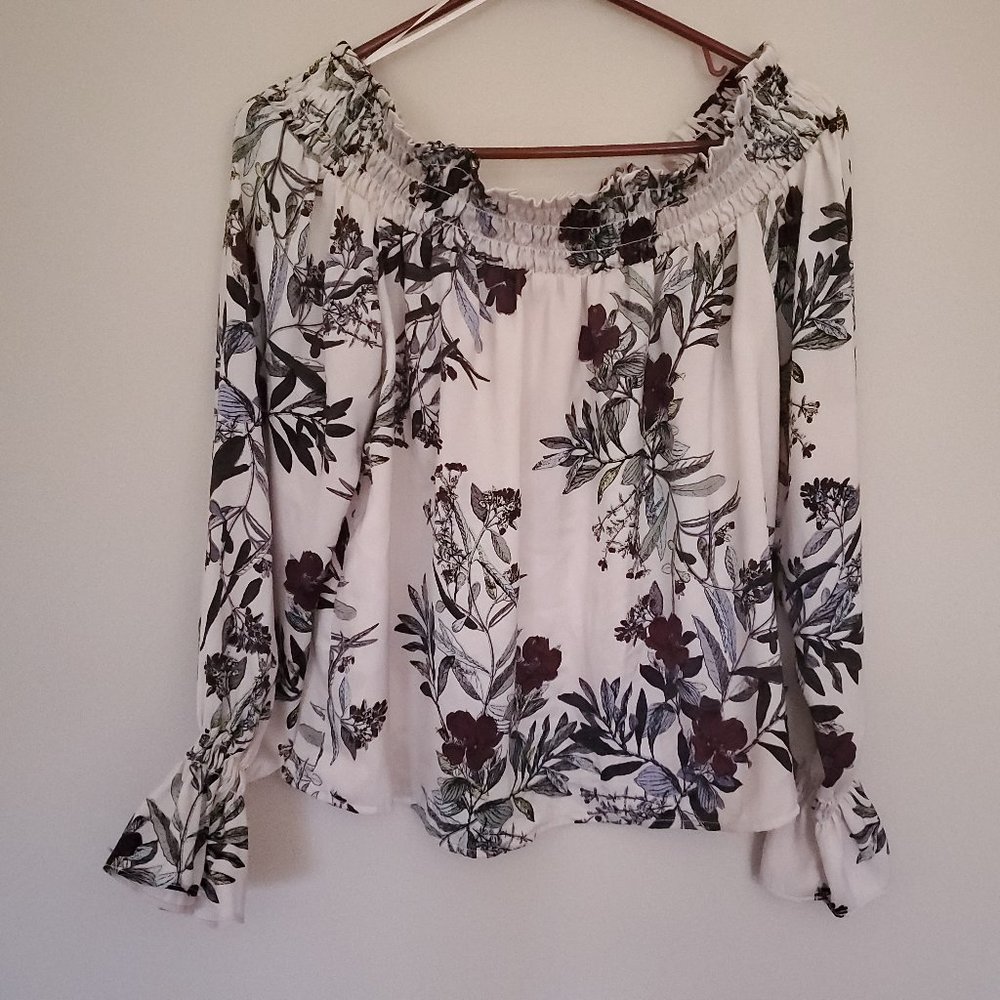 Guess off the shoulder silky floral print top L